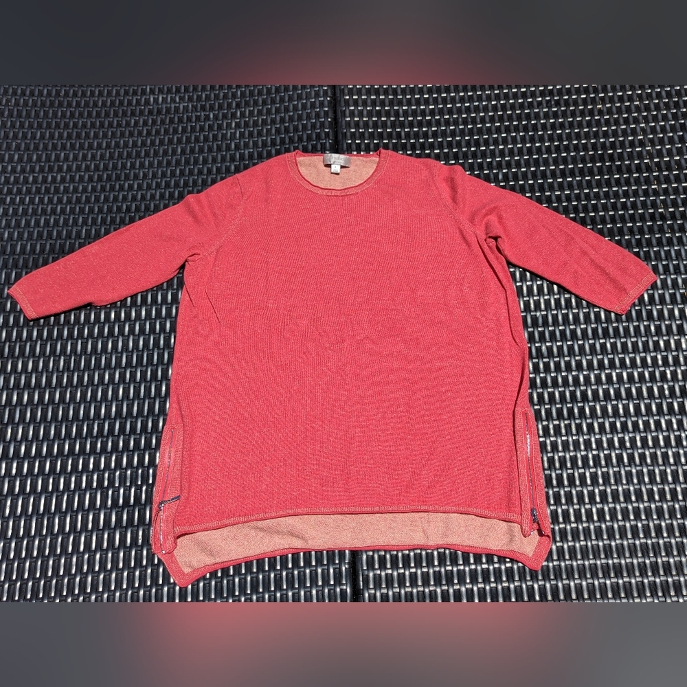 Large Cashmere Silk Nordstrom Pink Sweater with Side Zipper Embellishments